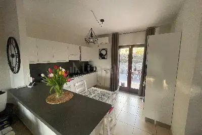 Villino a Schiera in vendita, Viale Cavour, Cervaro