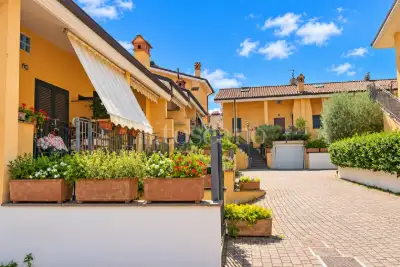 Villino a Schiera in vendita, Via John Fitzgerald Kennedy, Marino