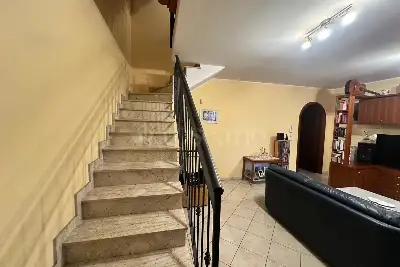 Villino a Schiera in vendita, Via Roma, San Pietro Clarenza