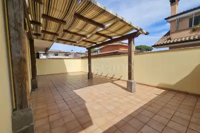 Villa Plurifamiliare in vendita, Via Oceano Atlantico, Pomezia
