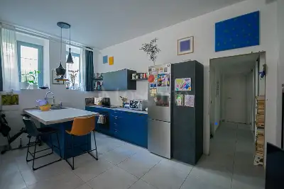 Laboratorio in vendita, Via Lario 13, Milano