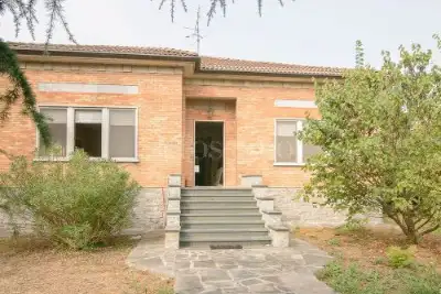 Villa in vendita, Via IV Novembre, Bressana Bottarone