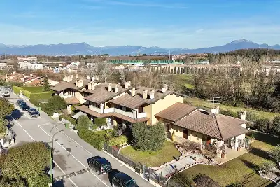 Casa in vendita, Via San Chiara, Peschiera del Garda