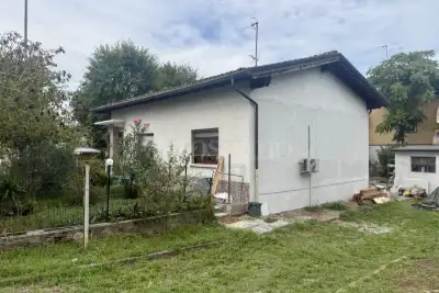 Casa Indipendente in vendita, Via Luigi Pirandello, Montichiari