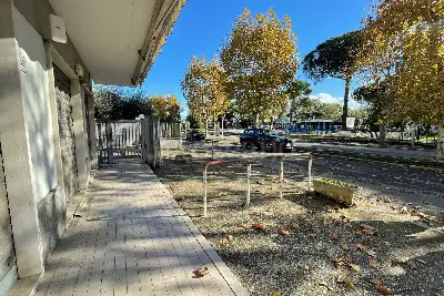 Negozio in affitto, Pontinia, corso Europa 41-43-45-47, Pontinia