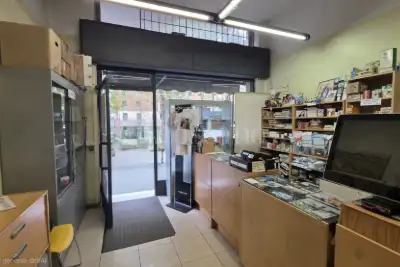 Negozio in vendita, Viale Pisa, Milano