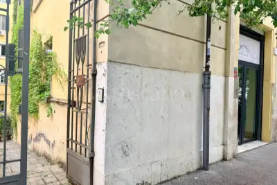 Attività Commerciale in vendita, Via Carlo Mirabello, Roma