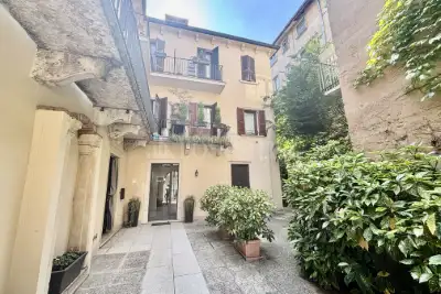 Casa in affitto, Via Santa Chiara, Verona