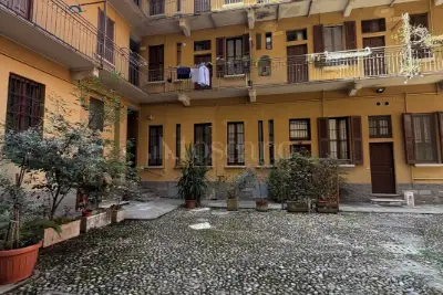 Casa in vendita, Via Correggio, Milano