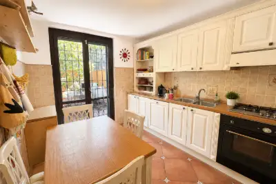 Villa in vendita, Via Lauregno, Roma