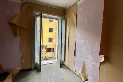 Palazzo in vendita, Via Francesco Tedesco, Avellino