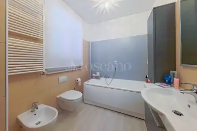 Casa in vendita, Via Taiana, Lavena Ponte Tresa