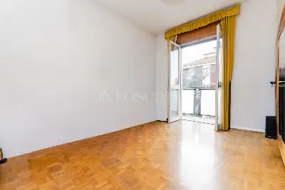 Casa in vendita, Via Lario, Milano