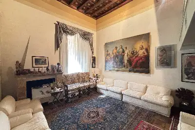Casa in vendita, Piazza di Monte Citorio, Roma