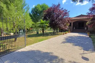 Villa in vendita, Strada del Lucherino, Siena