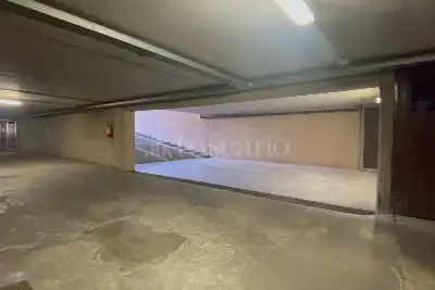 Box in vendita, Via Giambellino, Milano