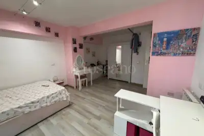 Villino a Schiera in vendita, Via Ipparco di Nicea, Roma