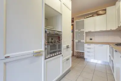 Casa in vendita, Via Emilio Morosini 22, Milano