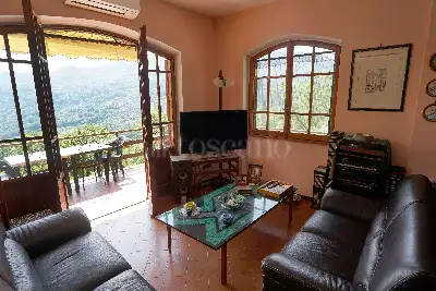 Villa in vendita, Arsoli - Località Colle del Prete, Arsoli