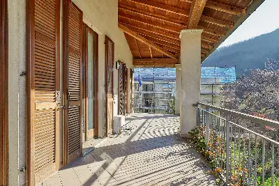 Villa in vendita, Via Pianazzo, Lavena Ponte Tresa