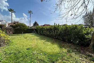 Villa in vendita, Via Mezzocorona, Roma