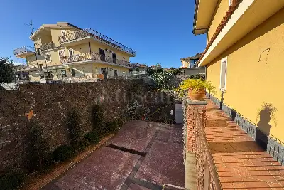 Villa in vendita, Via Tomasi di Lampedusa, Mascalucia