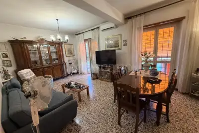 Casa in vendita, Via Virgilio, Pomezia