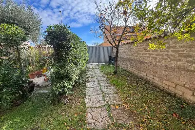 Palazzo in vendita, Via Gazzana Priaroggia, Fiumicino