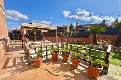 Villa Bifamiliare in vendita, Via Camillo Mastrocinque, Roma