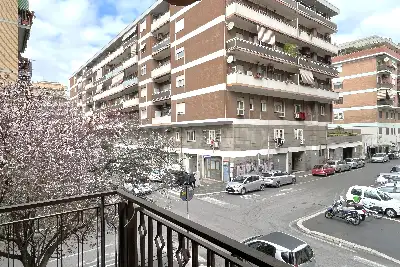 Casa in vendita, Via Caprese, Roma