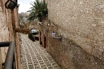 Casa Indipendente in vendita, via Vittorio Emanuele Erice Vetta, Erice