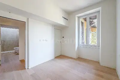 Casa in vendita, Via Giulio Uberti, Milano