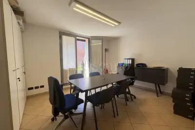Ufficio in affitto, Viale Famagosta, Milano