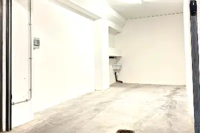 Box in vendita, Via delle Calasanziane, Roma