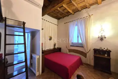 Casa in vendita, Via dei Tavolini, Firenze