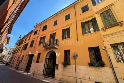 Casa in vendita, Via Fratta, Verona