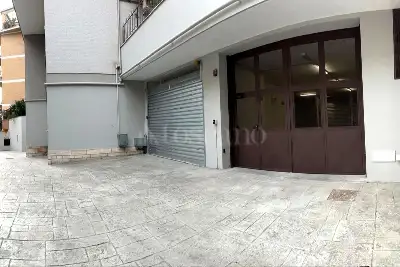 Box in vendita, Via delle Calasanziane, Roma