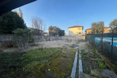 Negozio in vendita, Via Ginetta Caccianotti, Biandrate