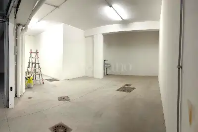 Box in vendita, Via delle Calasanziane, Roma