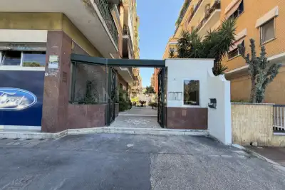 Casa in vendita, Via Jacopo Sannazzaro, Roma