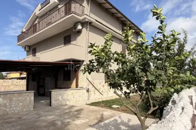 Villa in vendita, Via Imele, Aprilia