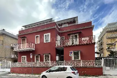 Casa in vendita, Via Silvio Pellico, Pomezia