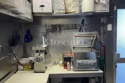 Attività Commerciale in vendita, piazza Fusina, Milano