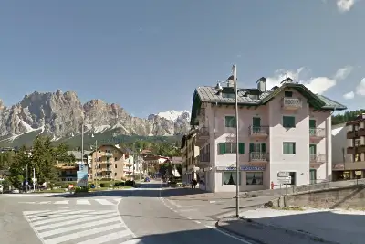 Casa in vendita, Via Roma, Cortina d'Ampezzo
