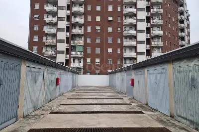 Box in vendita, Via Diego Guicciardi, Milano