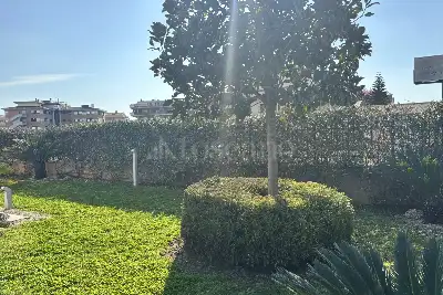 Villa Plurifamiliare in vendita, Viale Hugo Pratt, Roma