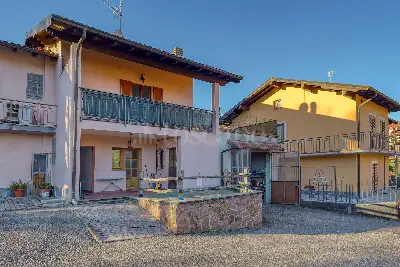 Villa Bifamiliare in vendita, Via Cerdosso, Marchirolo