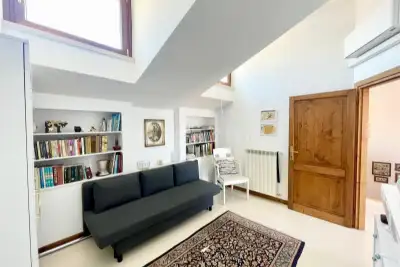 Casa Indipendente in vendita, Piazza Alessandro Manzoni, Monterotondo