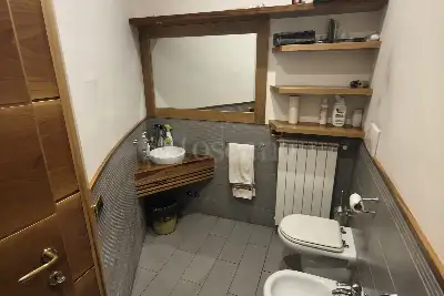 Negozio in vendita, V. Elio Lampridio Cerva, Roma