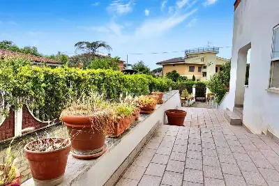 Villa in vendita, Via Gabriele D'Annunzio, Anzio